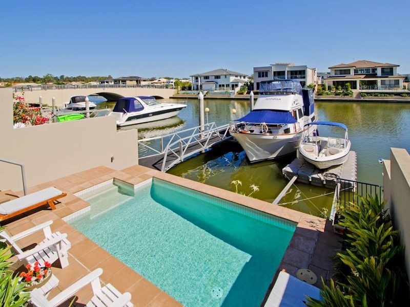 2/9 SOUTH QUAY DRIVE, Biggera Waters QLD 4216
