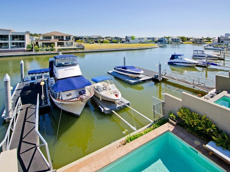 2/9 SOUTH QUAY DRIVE, Biggera Waters QLD 4216