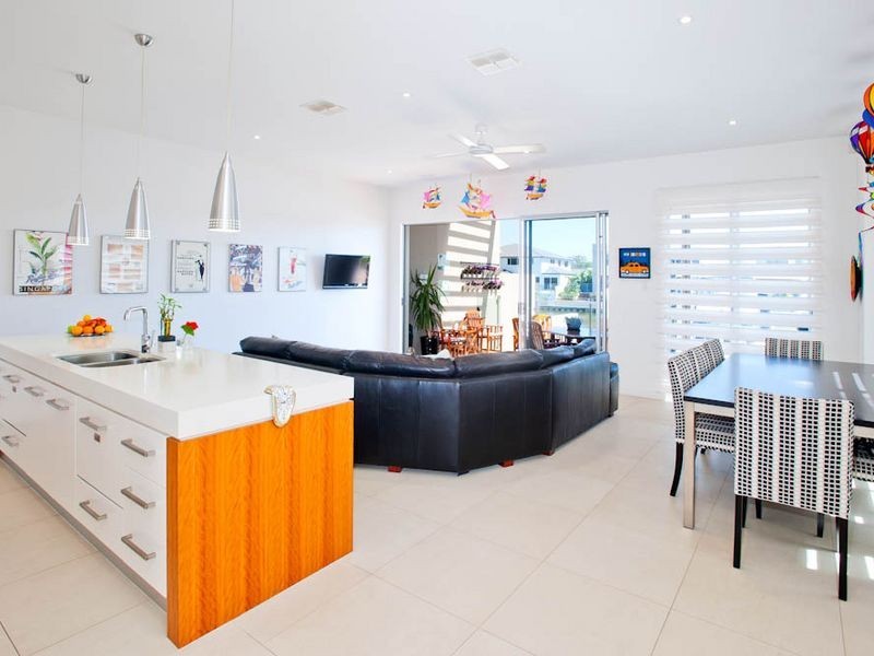 2/9 SOUTH QUAY DRIVE, Biggera Waters QLD 4216