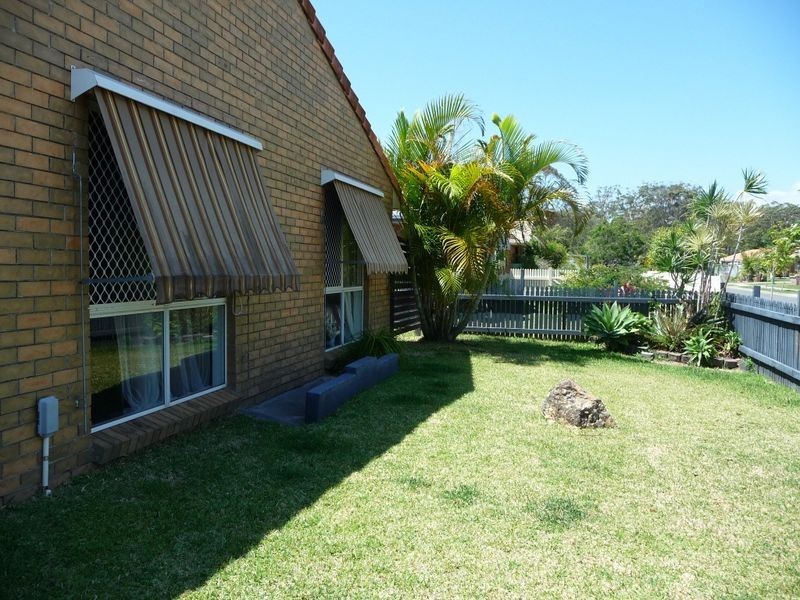 1/15 COVENTRY COURT, Labrador QLD 4215