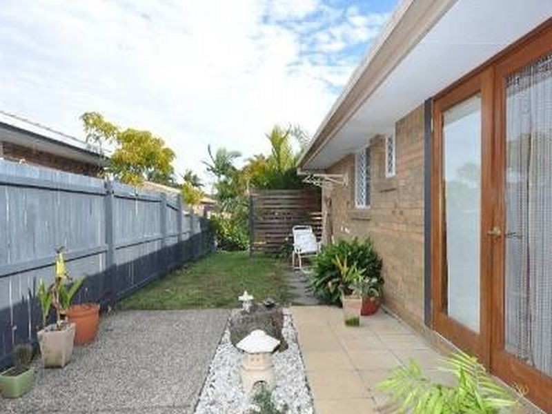 1/15 COVENTRY COURT, Labrador QLD 4215