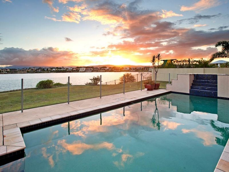 89 EDINBURGH ROAD, Benowa QLD 4217