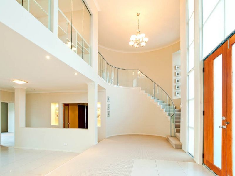 89 EDINBURGH ROAD, Benowa QLD 4217