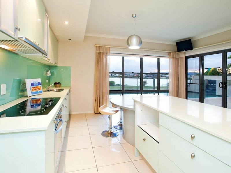 89 EDINBURGH ROAD, Benowa QLD 4217