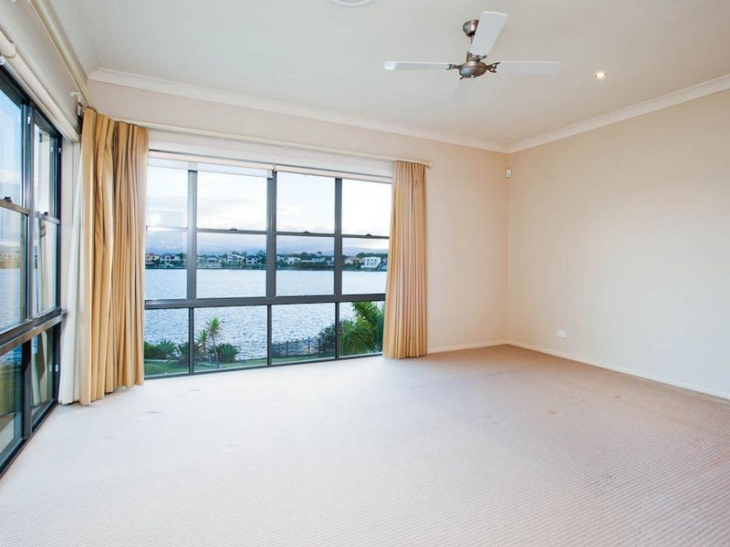 89 EDINBURGH ROAD, Benowa QLD 4217