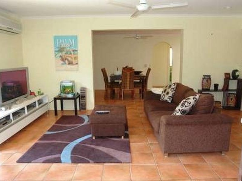 3 RANGE COURT, Arundel QLD 4214