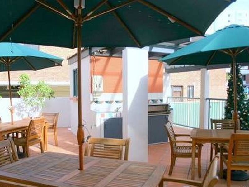 8/7 Robert Street, Labrador QLD 4215