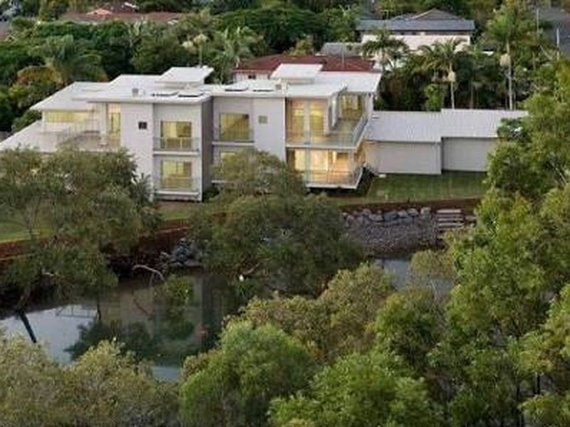 38 WORENDO STREET, Southport QLD 4215