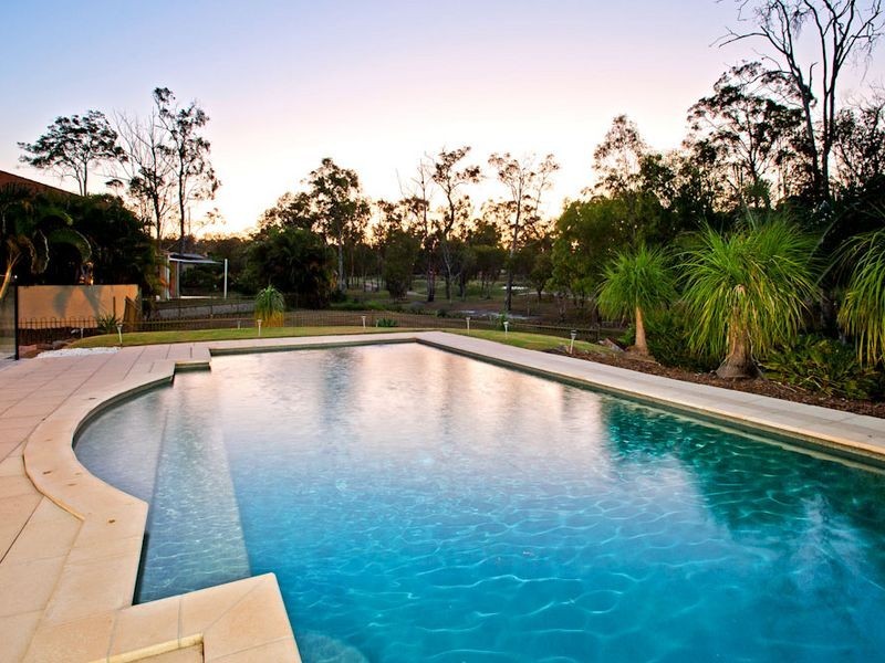 13 BLACKFEN COURT, Arundel QLD 4214