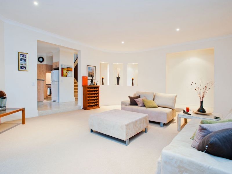 13 BLACKFEN COURT, Arundel QLD 4214