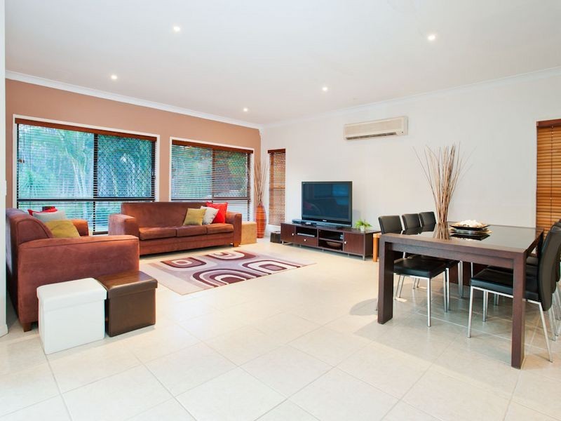 13 BLACKFEN COURT, Arundel QLD 4214