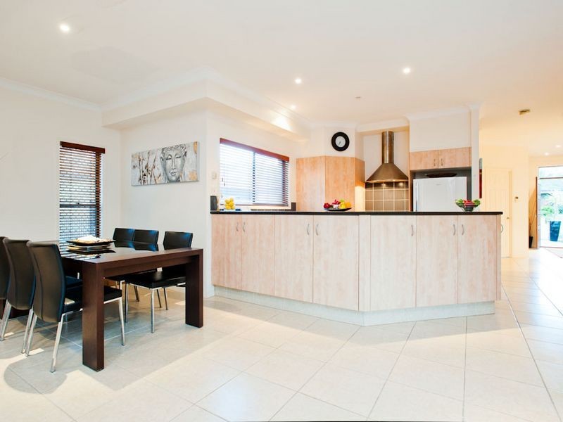 13 BLACKFEN COURT, Arundel QLD 4214