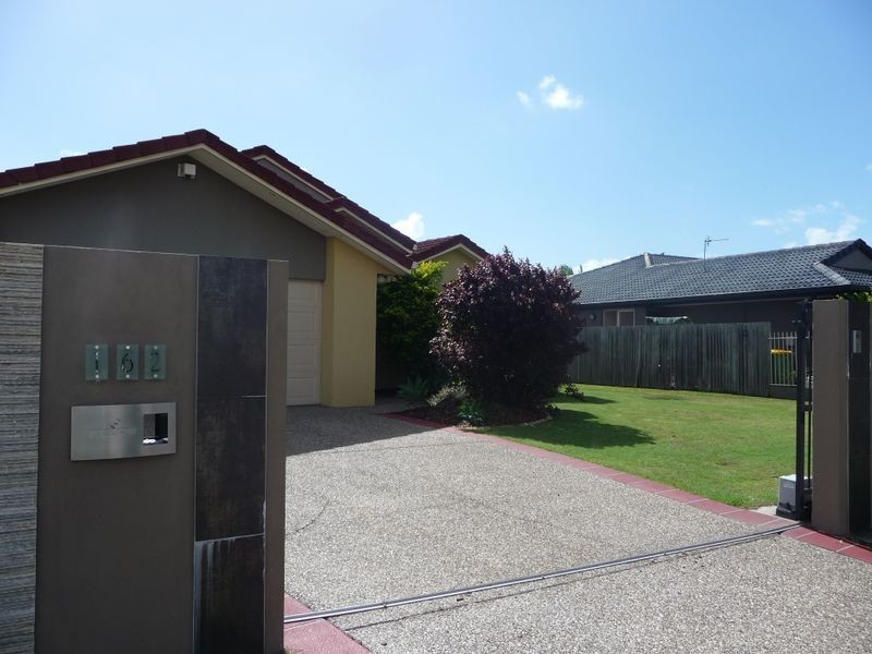 162 MONTEREY KEYS DRIVE, Monterey Keys QLD 4212