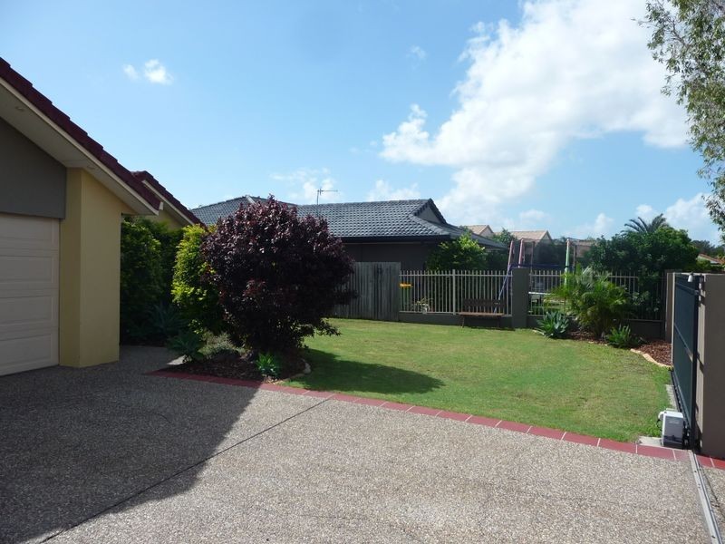 162 MONTEREY KEYS DRIVE, Monterey Keys QLD 4212