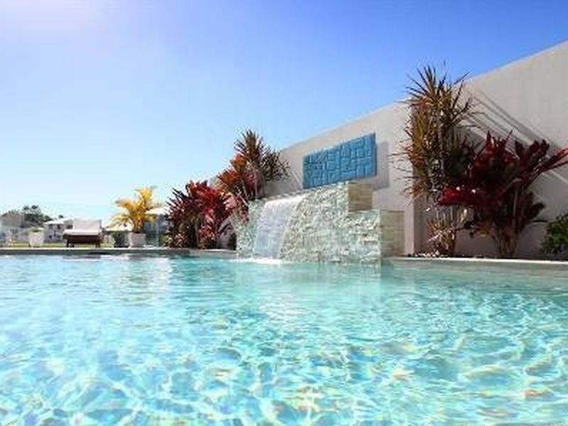 23 Middle Quay Drive, Biggera Waters QLD 4216