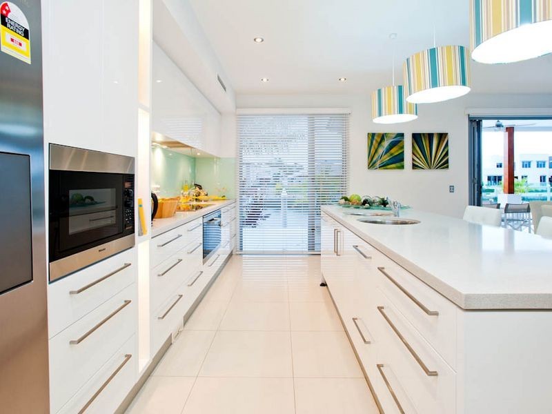 23 Middle Quay Drive, Biggera Waters QLD 4216