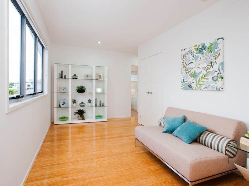 23 Middle Quay Drive, Biggera Waters QLD 4216