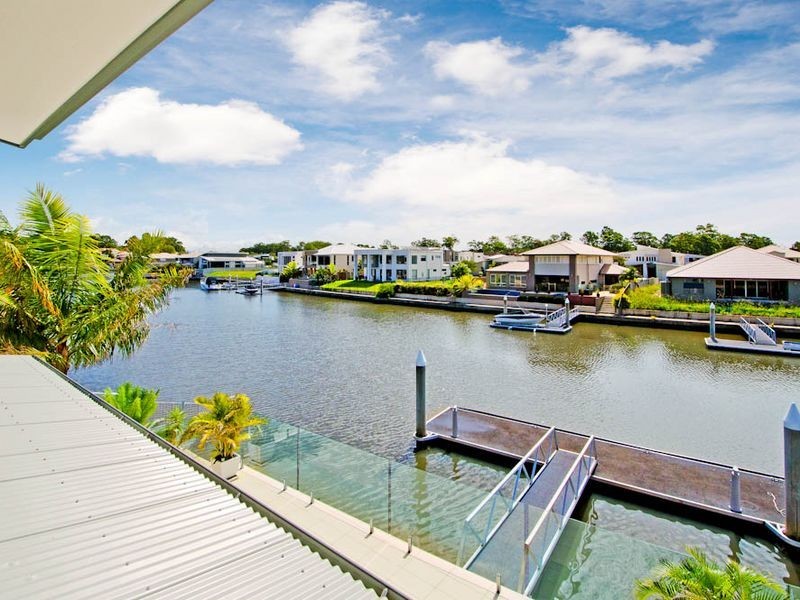 23 Middle Quay Drive, Biggera Waters QLD 4216