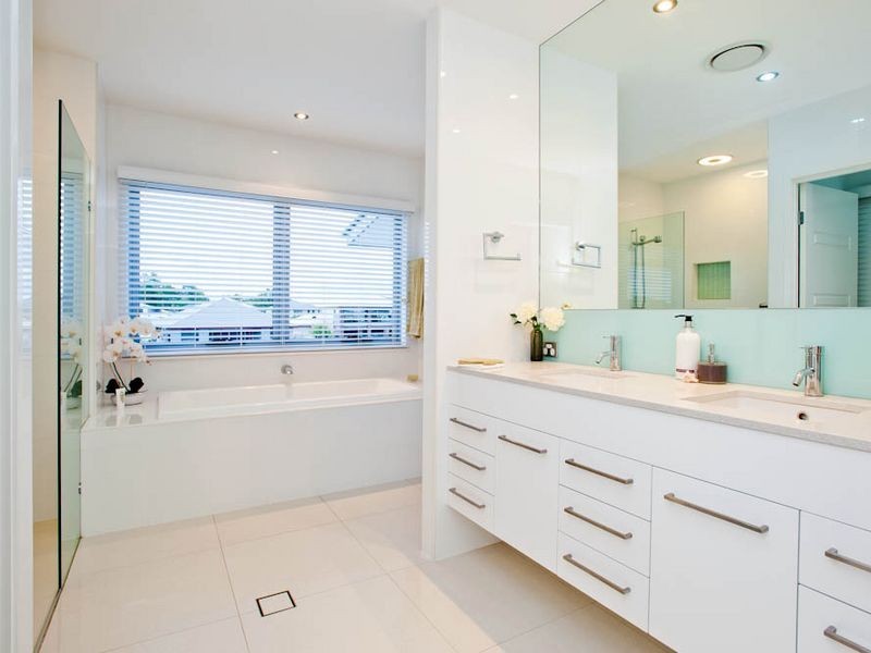 23 Middle Quay Drive, Biggera Waters QLD 4216