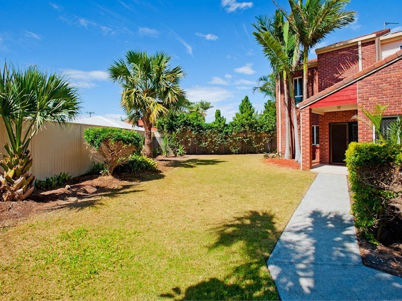 2A BLUEGUM AVENUE, Hollywell QLD 4216