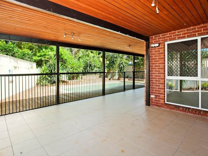 2A BLUEGUM AVENUE, Hollywell QLD 4216