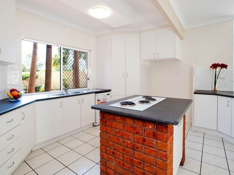 2A BLUEGUM AVENUE, Hollywell QLD 4216