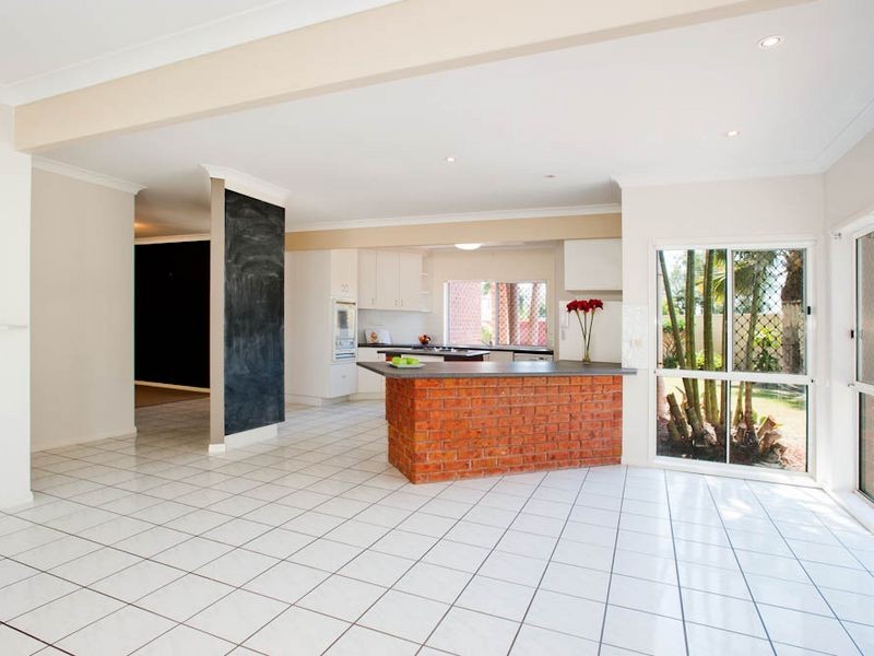 2A BLUEGUM AVENUE, Hollywell QLD 4216