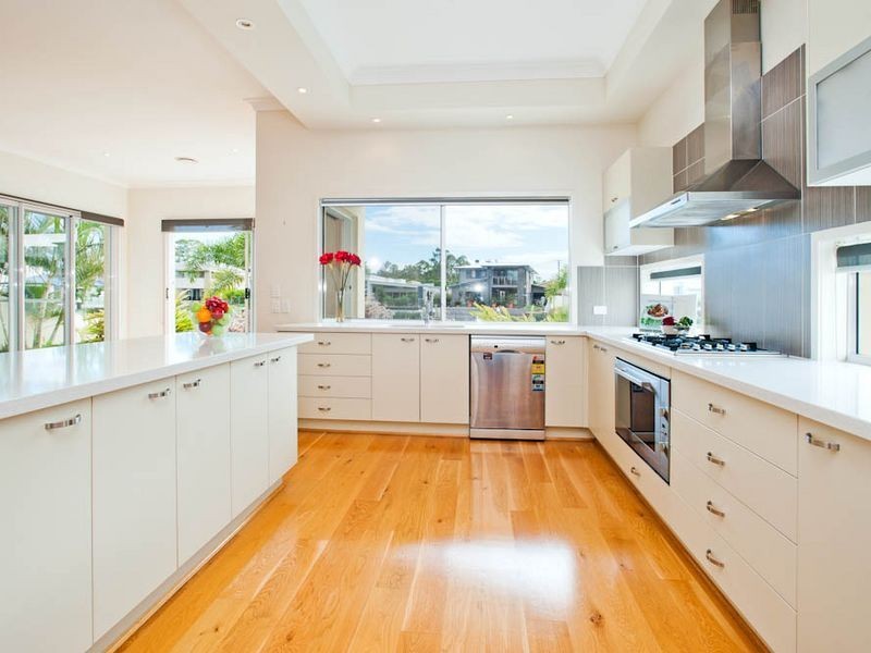 10 NORTH QUAY DRIVE, Biggera Waters QLD 4216