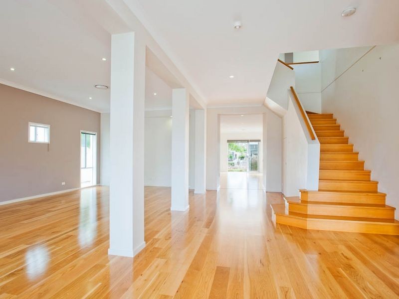 10 NORTH QUAY DRIVE, Biggera Waters QLD 4216