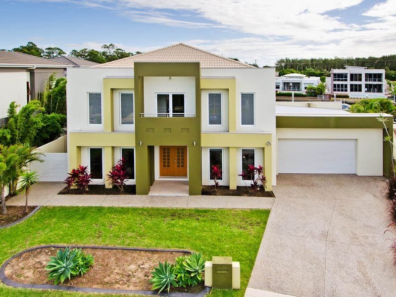 10 NORTH QUAY DRIVE, Biggera Waters QLD 4216