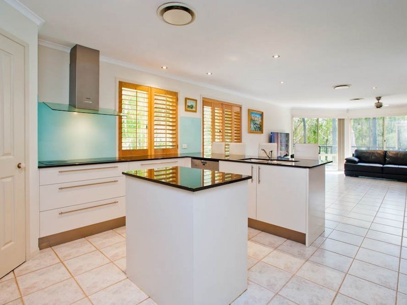 18 FITZALAN CIRCUIT, Arundel QLD 4214