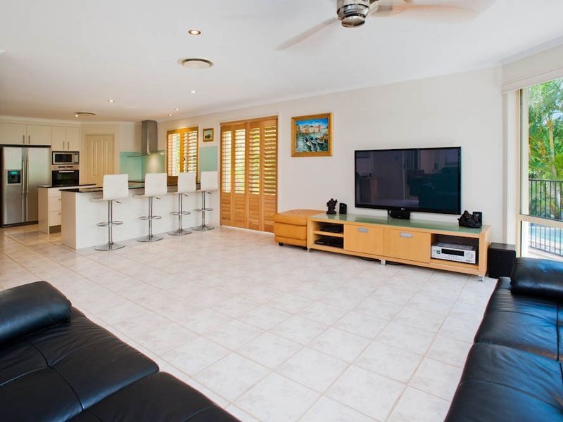 18 FITZALAN CIRCUIT, Arundel QLD 4214