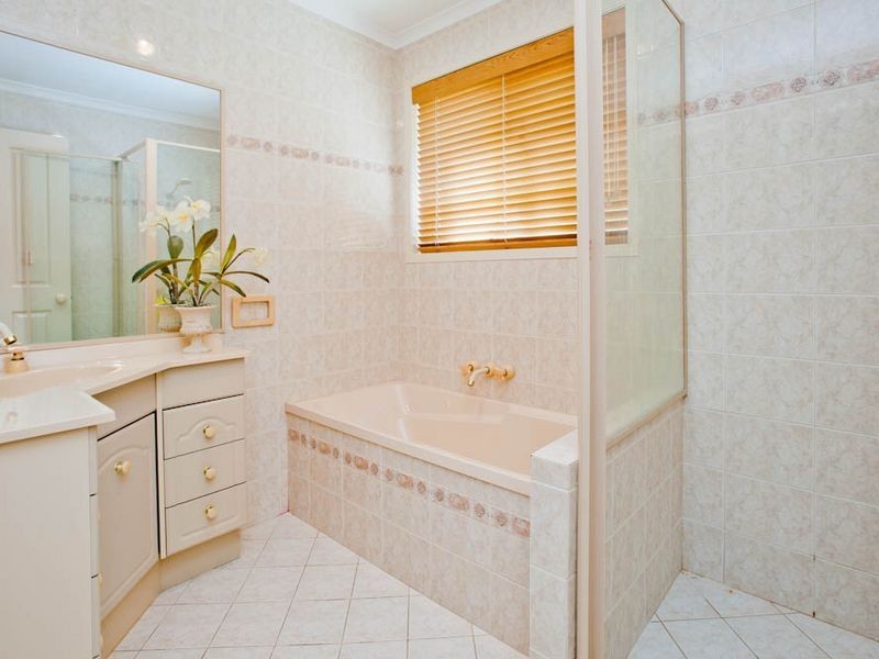18 FITZALAN CIRCUIT, Arundel QLD 4214
