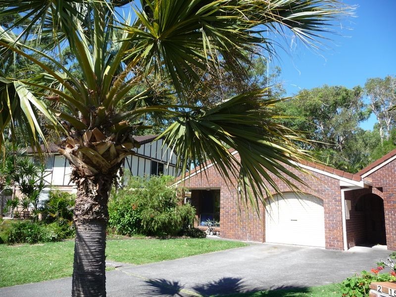 1/15 Eurimbula Court, Paradise Point QLD 4216