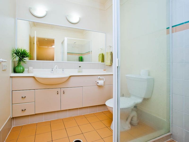 121/19 SANTA BARBARA ROAD, Hope Island QLD 4212