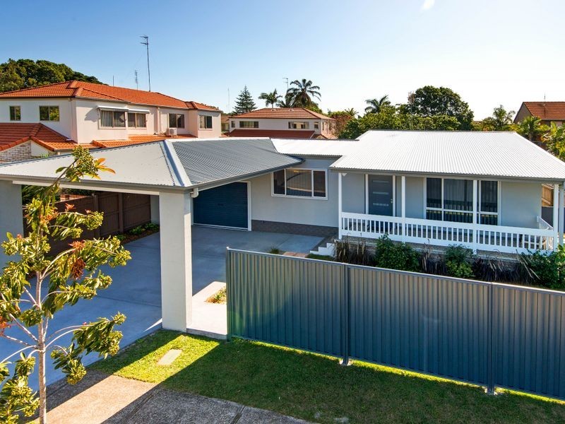 17 Gordon Street, Labrador QLD 4215