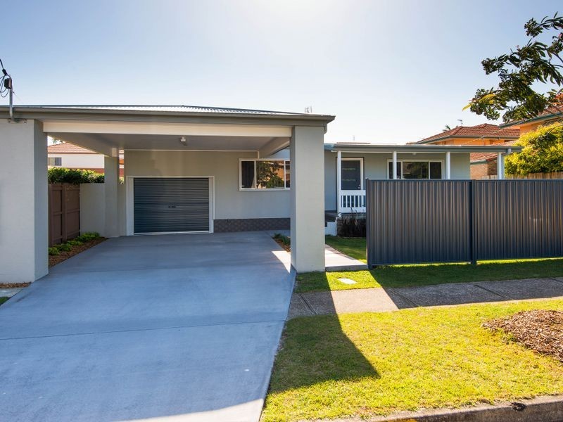 17 Gordon Street, Labrador QLD 4215