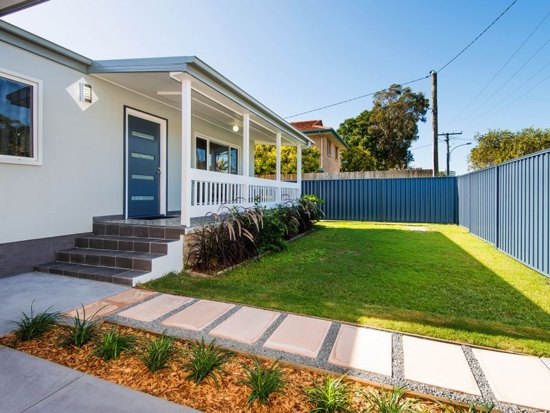 17 Gordon Street, Labrador QLD 4215