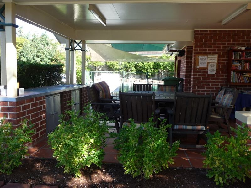 13/400 Pine Ridge Rd, Coombabah QLD 4216