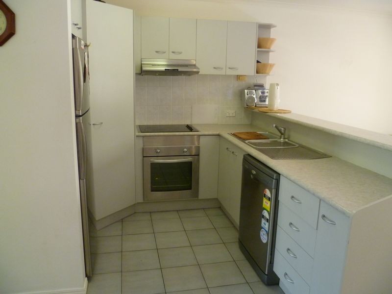 14/447 Pine Ridge Rd, Runaway Bay QLD 4216