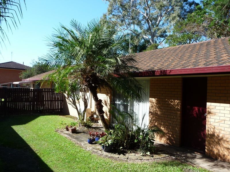 2/9 Waratah Avenue, Biggera Waters QLD 4216