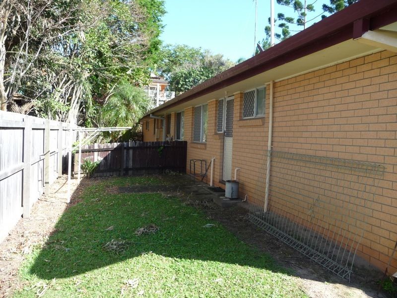 2/9 Waratah Avenue, Biggera Waters QLD 4216