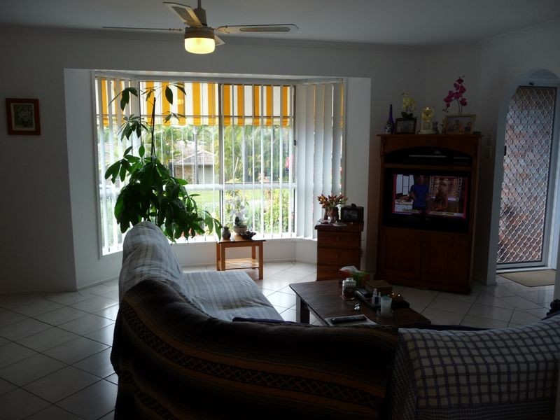 13 CHIFFLEY PLACE, Arundel QLD 4214