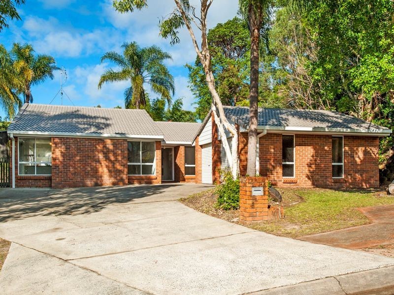 12 MONROE COURT, Oxenford QLD 4210