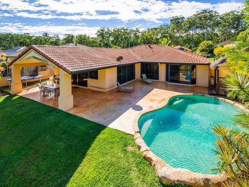 104 ARUN DRIVE, Arundel QLD 4214