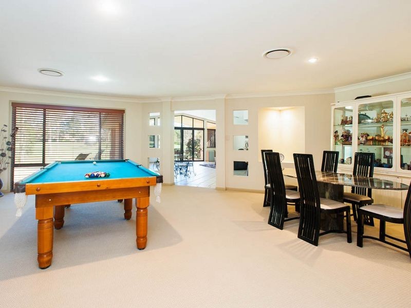 104 ARUN DRIVE, Arundel QLD 4214