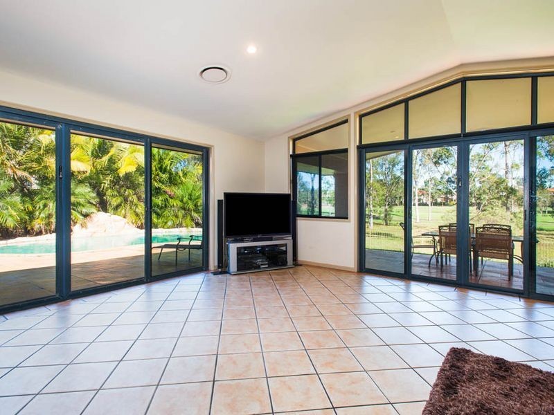 104 ARUN DRIVE, Arundel QLD 4214
