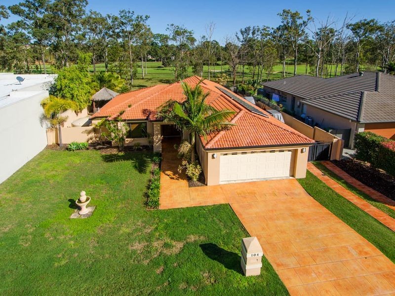 104 ARUN DRIVE, Arundel QLD 4214