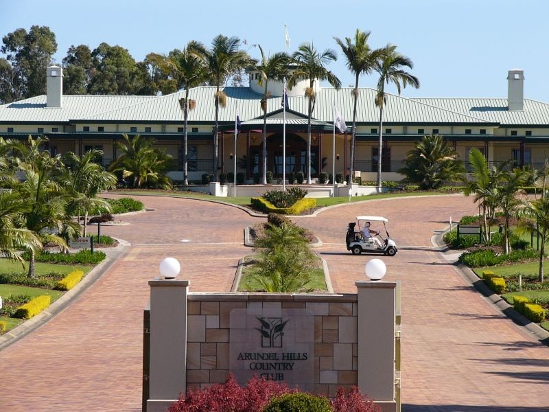 104 ARUN DRIVE, Arundel QLD 4214