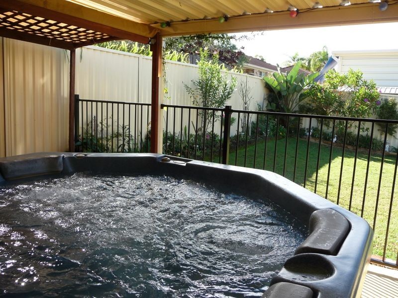 13 FLOYD COURT, Parkwood QLD 4214